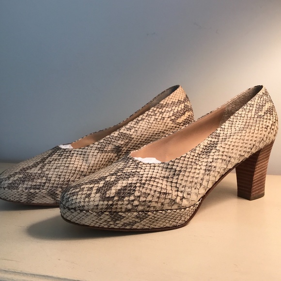 PRADA RARE VINTAGE AUTHENTIC SNAKESKIN HEELS - Picture 16 of 16